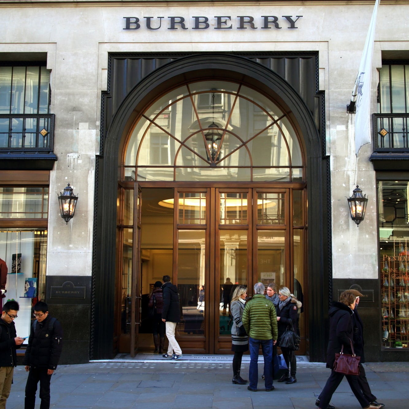 2025 Burberry Fragrance Guide (7 Great Colognes)