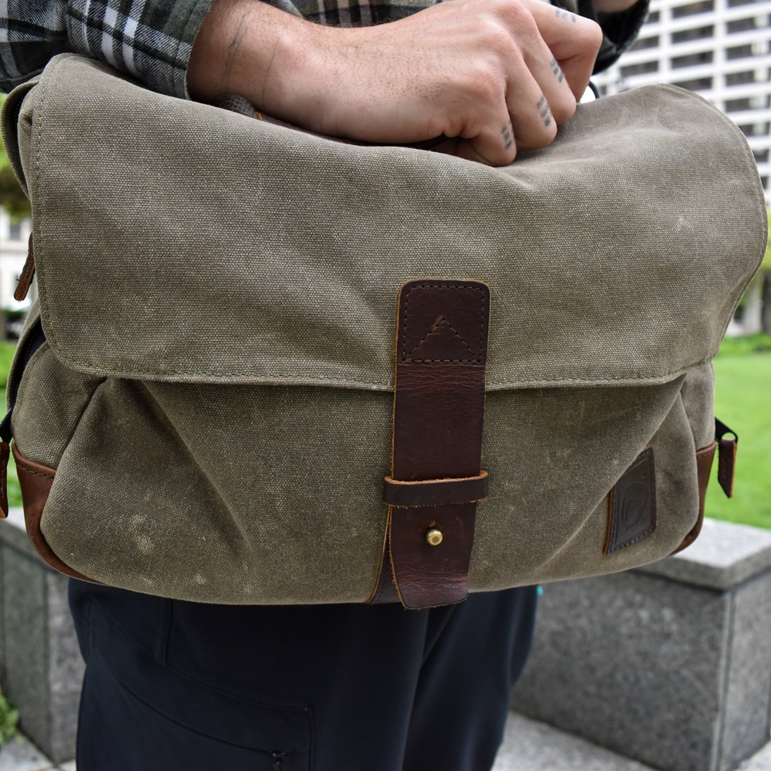 14 Functional and Cool Messenger Bags for Men