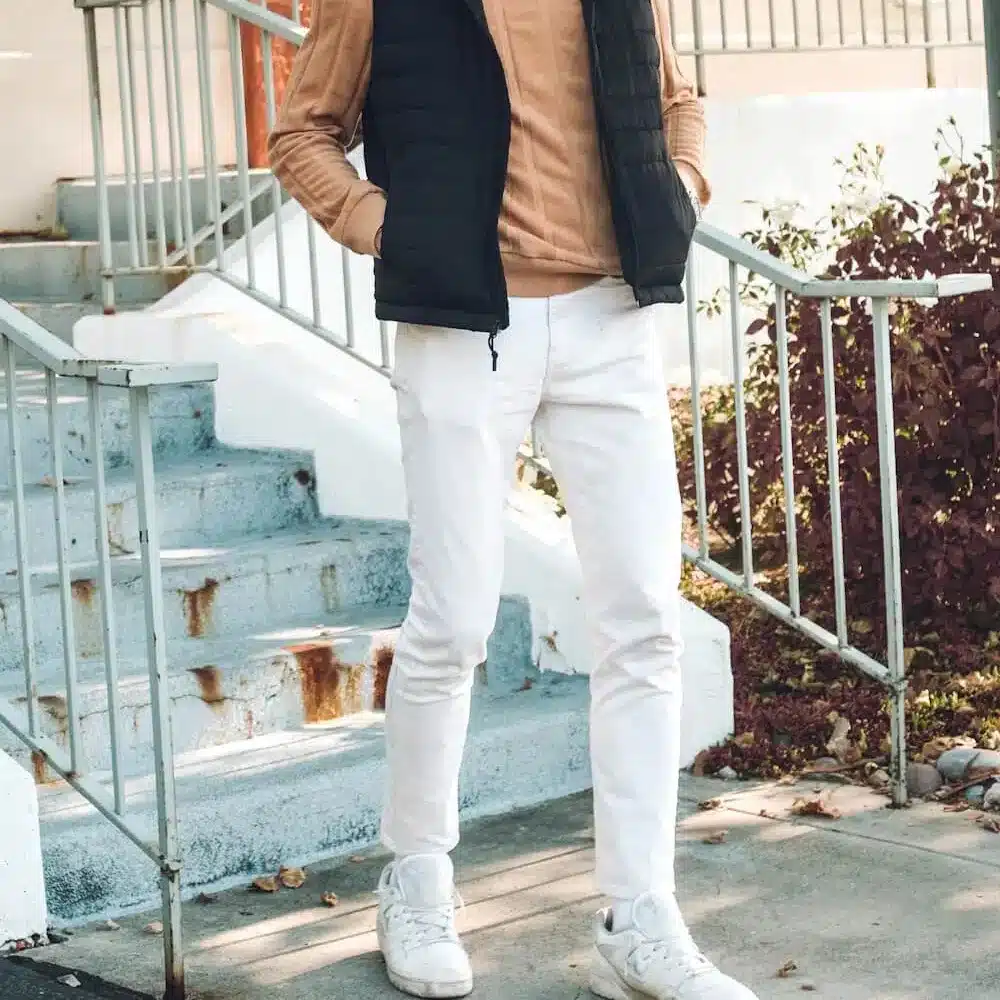 How To Wear White Pants In Fall: Do It Right for the Season